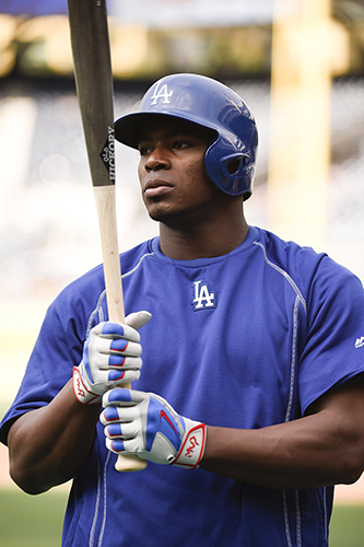 Dodgers' Yasiel Puig reunites with family in Cuba