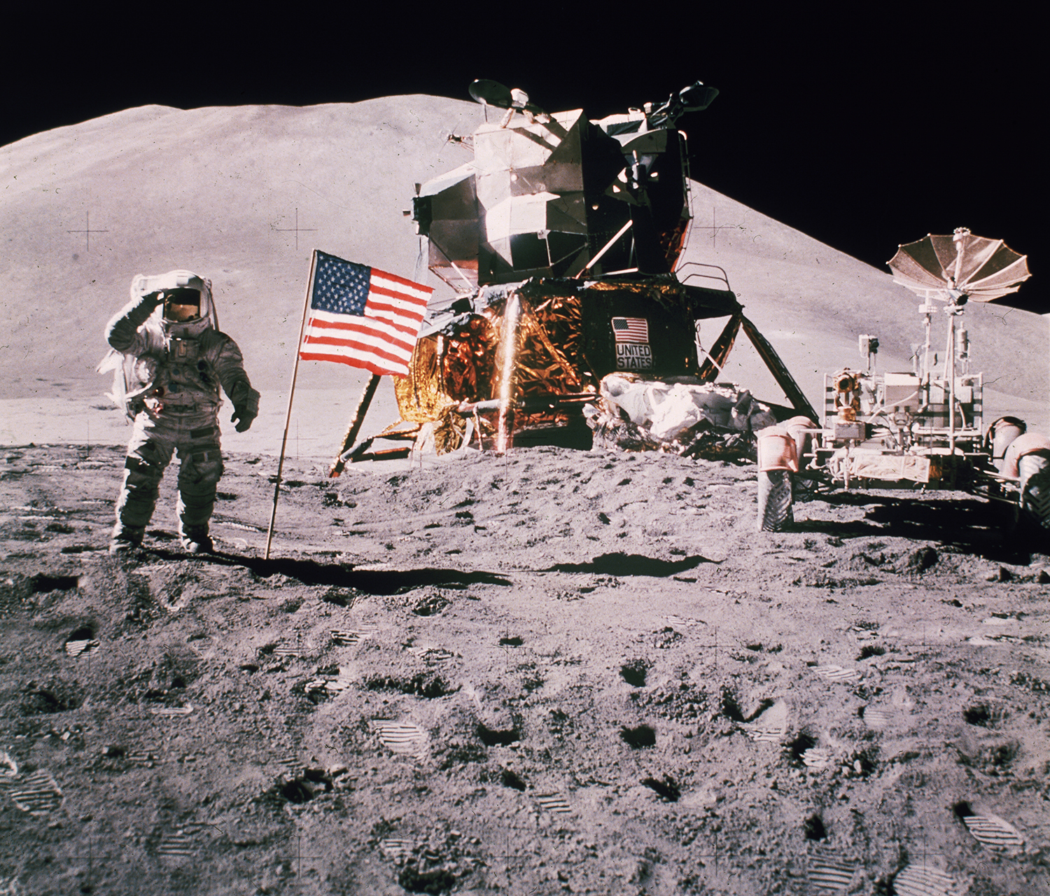 A 3D-printing company is preparing to build on the lunar surface. But  first, a moonshot at home