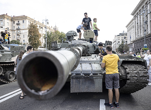 Ukraine's Allies Are Blundering Their Handling of Russia's Putin - Bloomberg